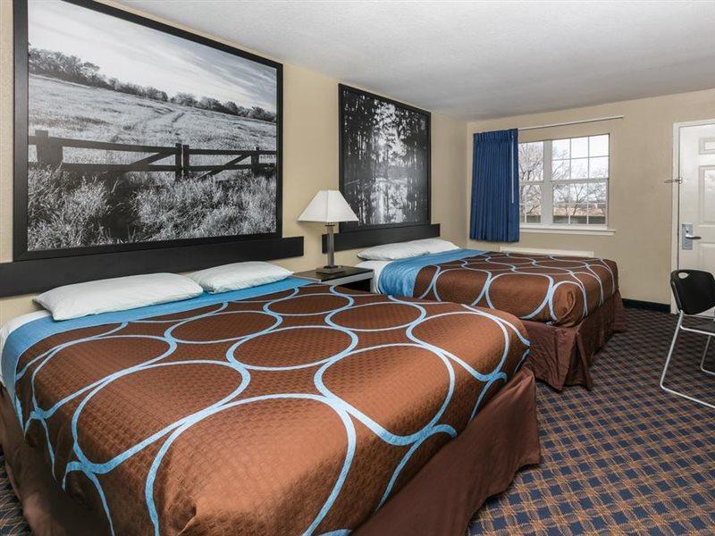 Super 8 By Wyndham Arlington Near At&T Stadium Exterior photo