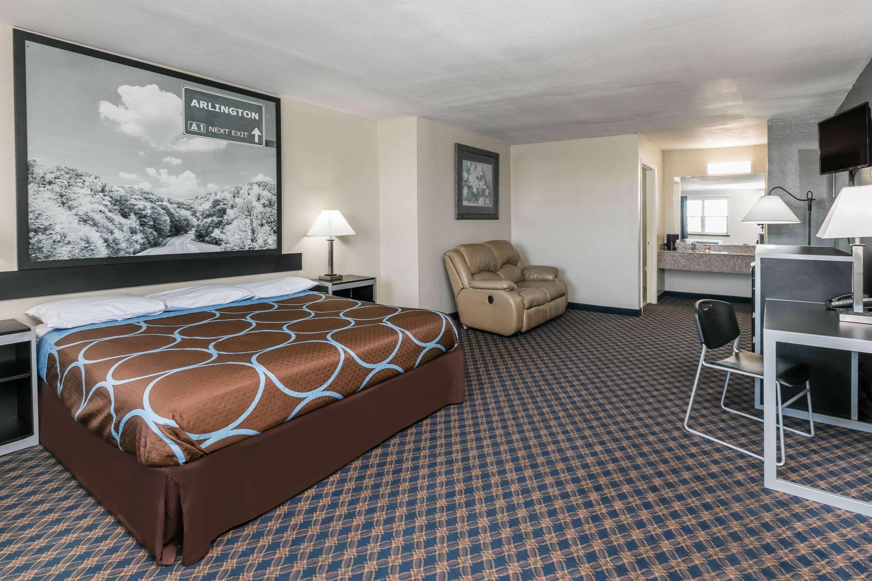 Super 8 By Wyndham Arlington Near At&T Stadium Exterior photo