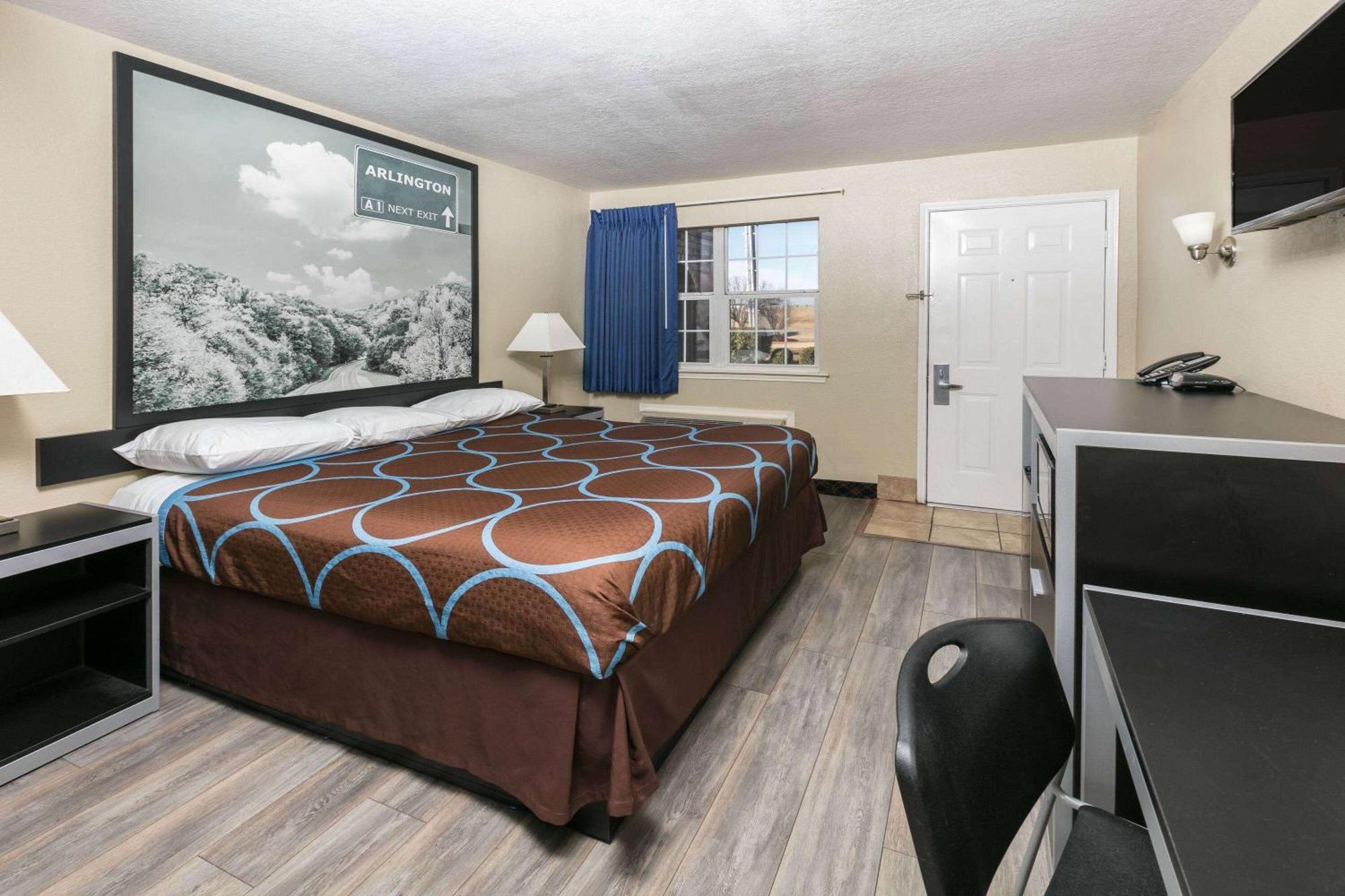 Super 8 By Wyndham Arlington Near At&T Stadium Exterior photo